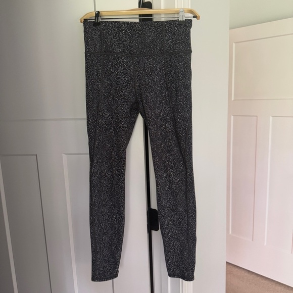 Athleta Lightning Static 7/8 Tight in Black White Print High Waisted Leggings - Picture 3 of 7